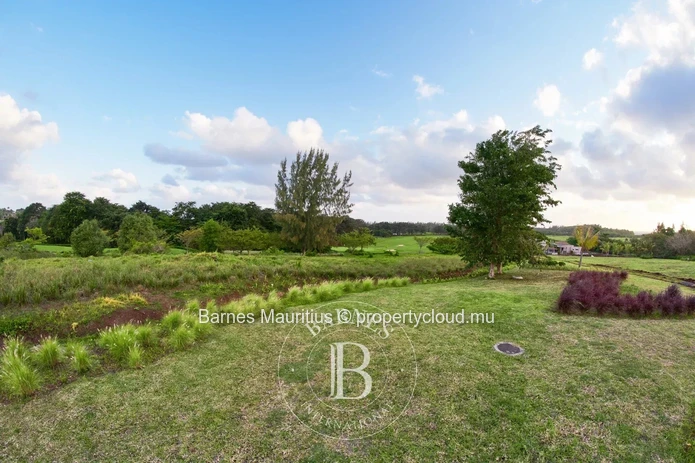 BEL OMBRE - Terrain à bâtir avec vue sur les montagnes - 1 400 m²