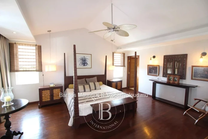 TAMARIN - Villa with view on the lagoon and Le Morne - 7 bedrooms