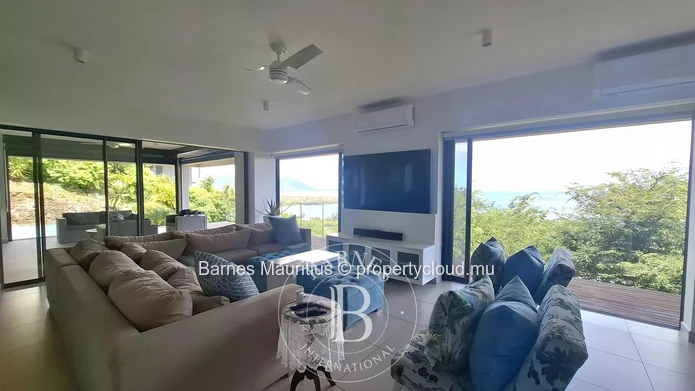 BLACK RIVER - Luxury Villa - 4 Bedrooms