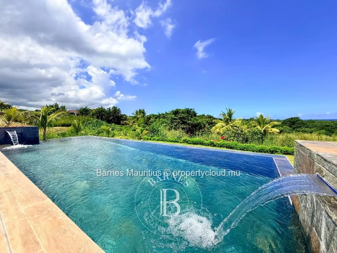 BEL OMBRE - Chic Villa with Sea and Golf Views - 4 Bedrooms