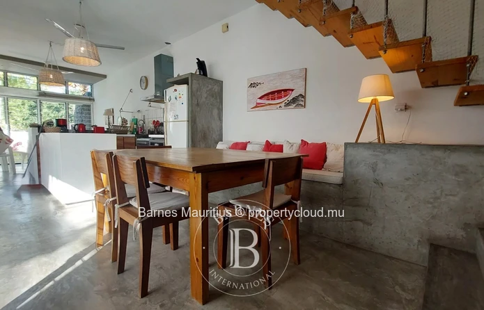 POINTE D'ESNY - Comfortable Duplex Close to Beach Access - 3 Bedrooms.
