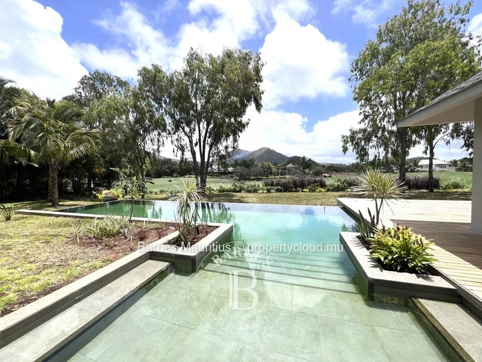BEAU CHAMP - Golf vue villa - 4 bedrooms en-suite