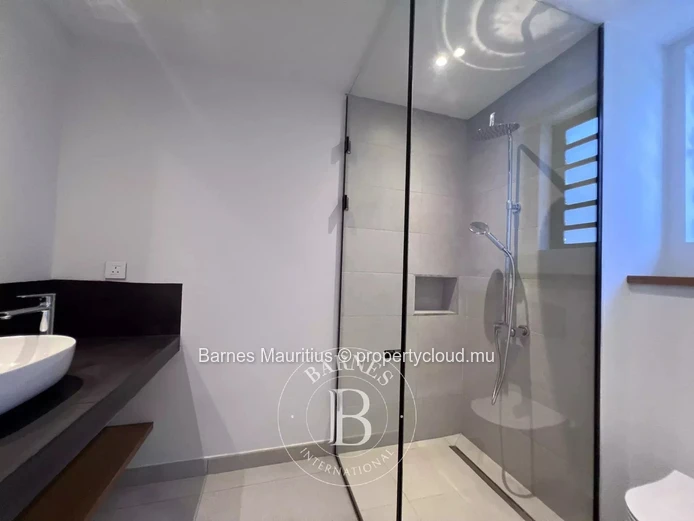 POSTE LAFAYETTE – Beachfront Apartment – 3 Bedrooms