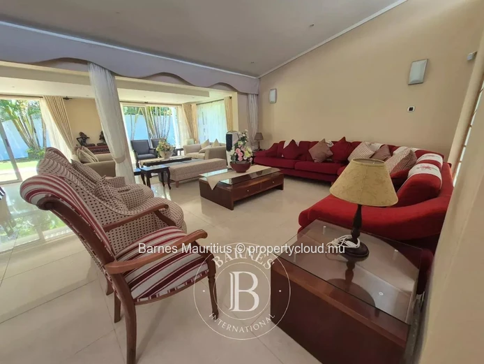 CUREPIPE - Family Home - 4 Bedrooms + Studio