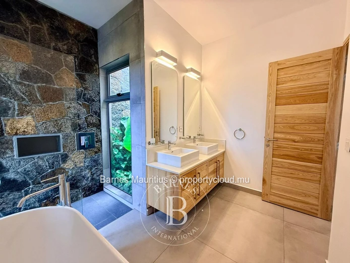 BEL OMBRE – Brand New Villa on Golf Course with Sea View – 4 Bedrooms