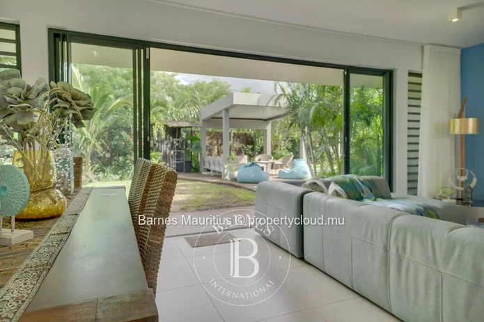 ROYAL PARK – Modern Villa with pool –  4 bedrooms