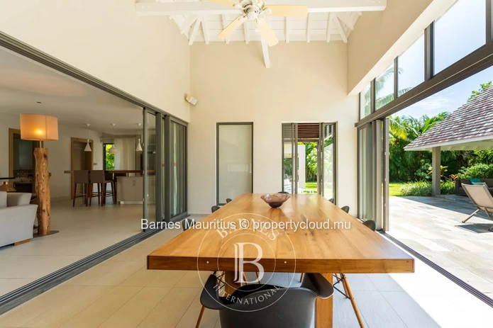 Anahita Golf Resort – Exceptional 4-Bedroom Villa with Pool and Park Views