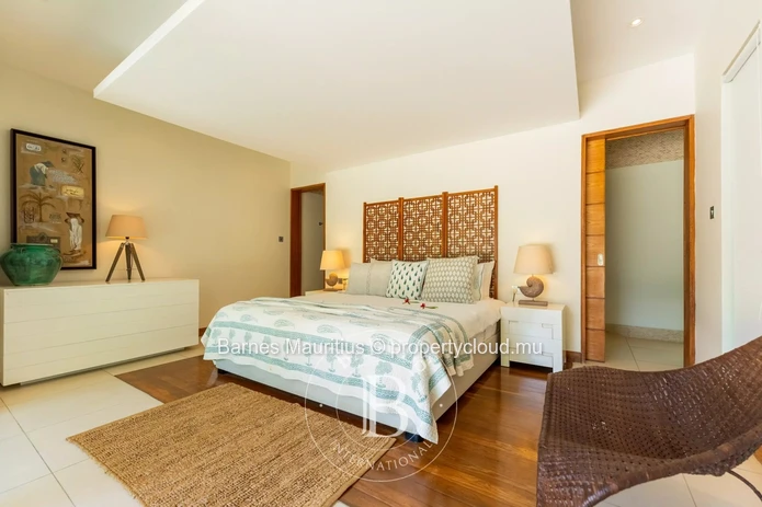 ANAHITA GOLF RESORT - Luxury 5-Bedroom Villa with Golf Course Views