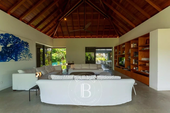 Anahita Golf Resort – Architect-Designed Ultra-Modern 4 Bedroom Villa on the Golf Course
