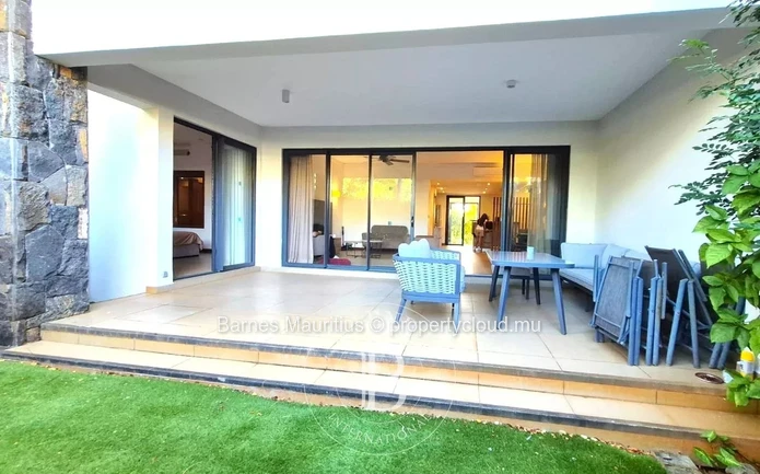 AZURI - Spacious Garden Apartment - 3 Bedrooms