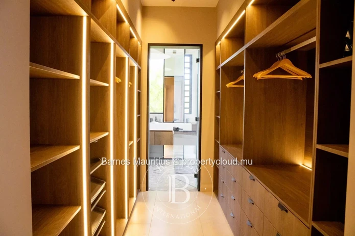 BEAU CHAMP – Contemporary villa with pool and garden - 4 bedrooms