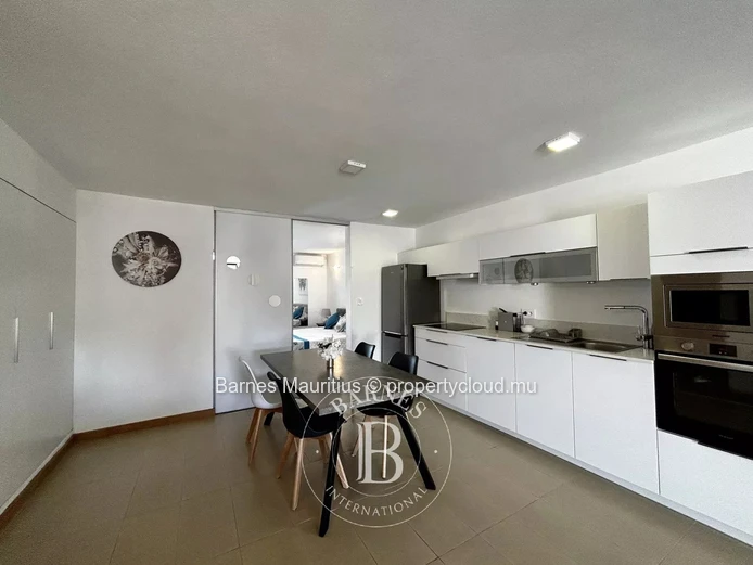 MONT CHOISY – Appartement meublé en résidence sécurisée – 2 chambres