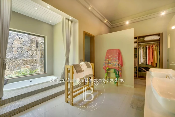 GRAND BAIE - Villa haut de gamme - 5 chambres