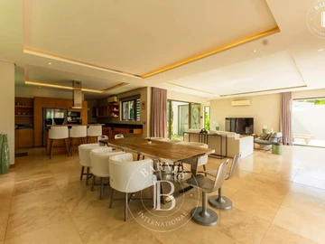 4 Bedroom Villa