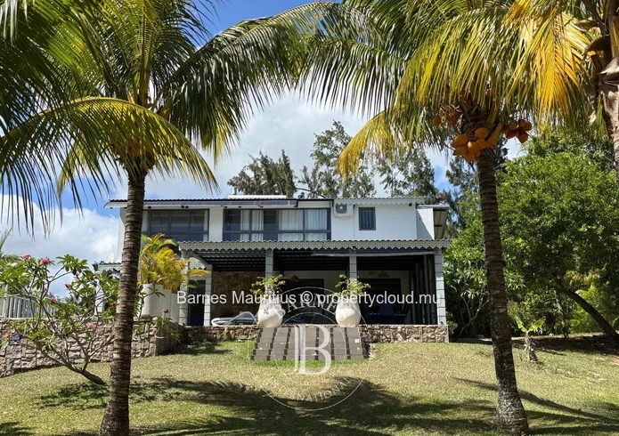 RIAMBEL-  Waterfront Property - 3 villas