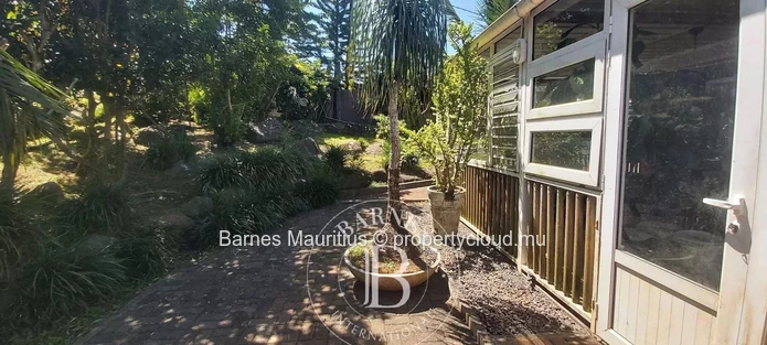 MOKA – Agricultural land with container home – 3,160 m²