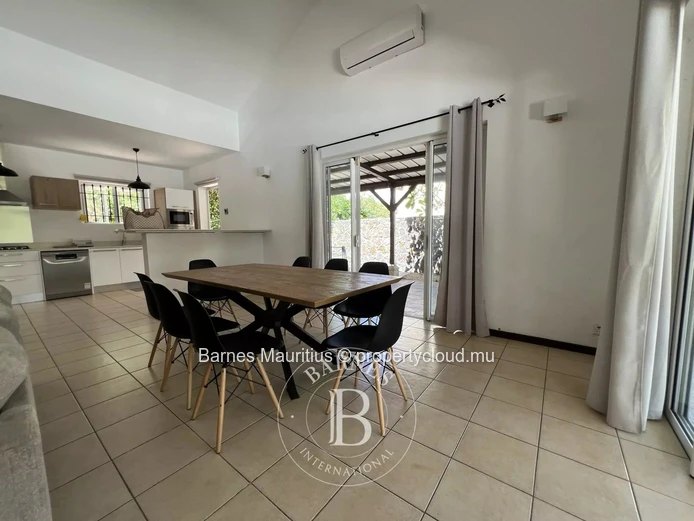 ROCHES NOIRES – Bright Villa in a Secure Estate, Close to Azuri