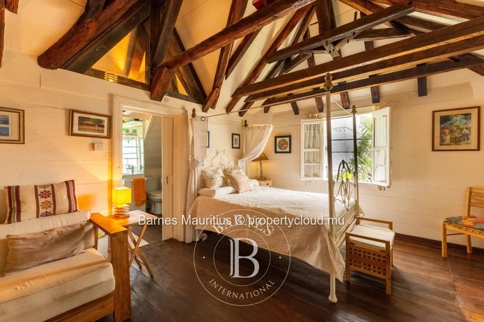 PORT LOUIS - Charming Colonial House for Sale - 278 sqm