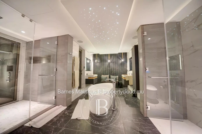 BEAU CHAMP – Luxurious golf-front villa with sea view – 5 bedrooms