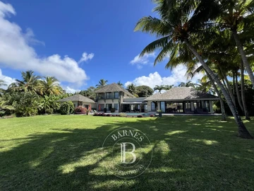 5 Bedroom Villa