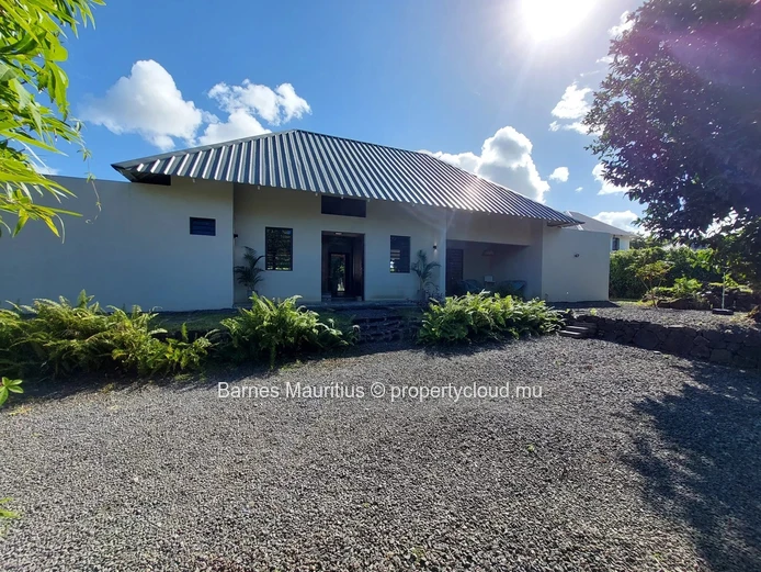 GROS BOIS – Modern House – 3 Ensuite Bedrooms