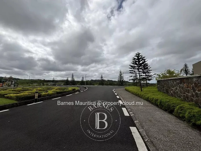 BOIS CHÉRI - Residential land on a golf estate - 1646 m²