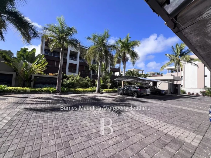 BAIN BOEUF – Penthouse with rooftop, pool, close to the beaches – 3 bedrooms