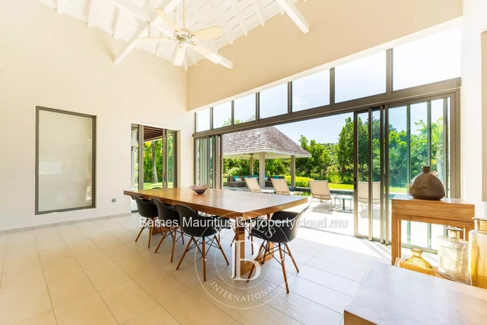 ANAHITA GOLF RESORT – Exceptional 4-Bedroom Villa with Pool and Park Views