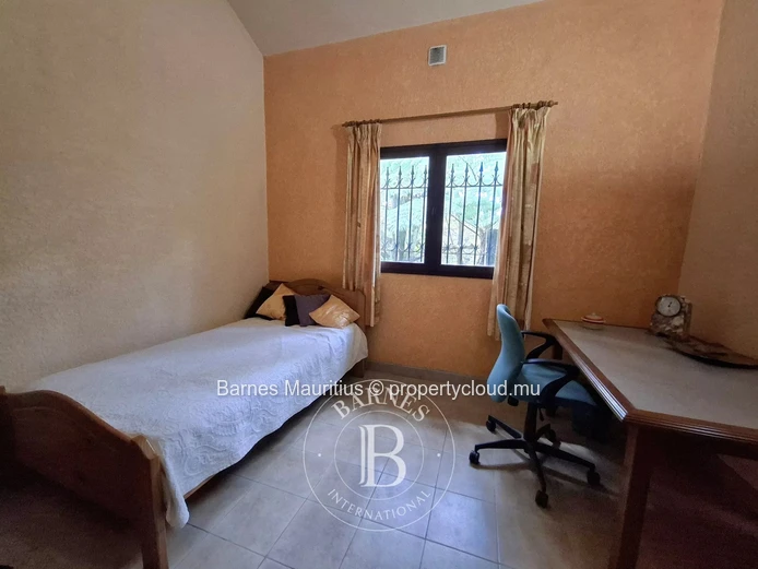 FLOREAL - Maison spacieuse et polyvalente - 440m²