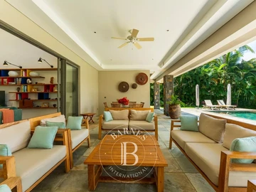 5 Bedroom Villa