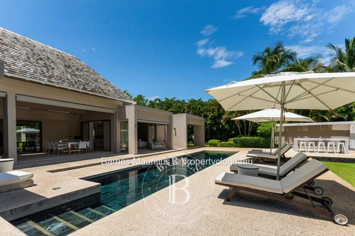 ANAHITA GOLF RESORT - Luxury 5-Bedroom Villa with Golf Course Views