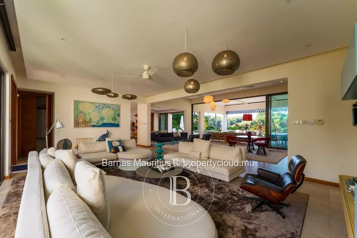 ANAHITA RESORT - Contemporary Villa with Golf