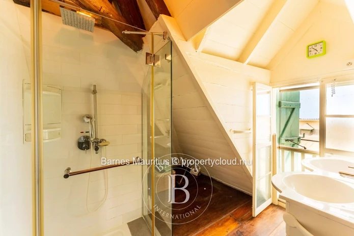 PORT LOUIS - Charming Colonial House for Sale - 278 sqm