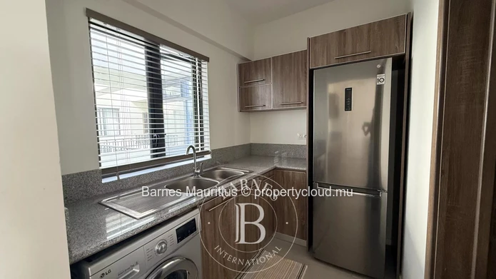 TRIANON – Bright and Secure Apartment with City & Mountain Views – 4 Bedrooms