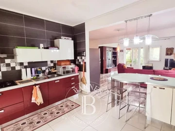 7 Bedroom Villa
