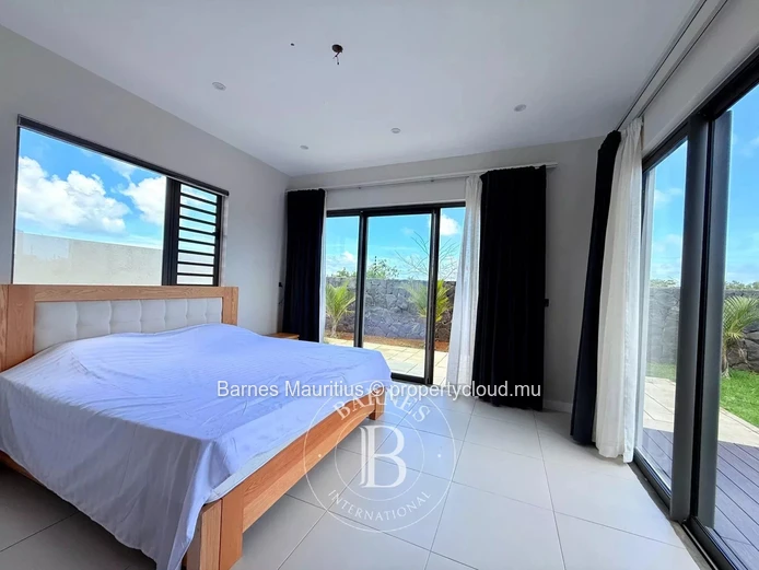 TAMARIN - Brand New Modern Villa - 3 Bedrooms