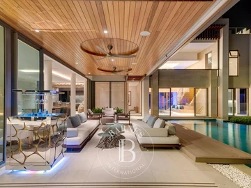 5 Bedroom Villa