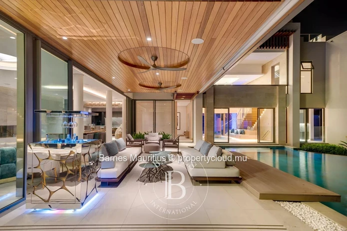 BEAU CHAMP – Luxurious golf-front villa with sea view – 5 bedrooms
