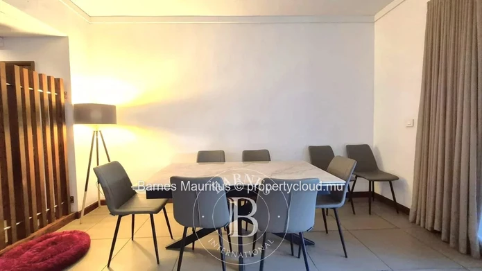 AZURI - Spacious Garden Apartment - 3 Bedrooms