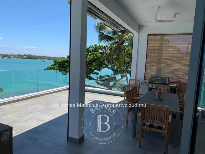Grand Baie - Seafront Penthouse With 4 Bedrooms