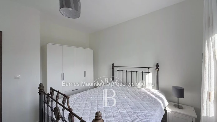 TRIANON – Bright and Secure Apartment with City & Mountain Views – 4 Bedrooms
