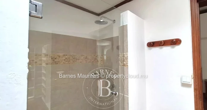 POINTE AUX CANONNIERS – Elegant Coastal Villa with Pool and Garden – 4 Bedrooms