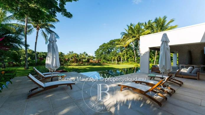 ANAHITA RESORT - Contemporary Villa with Golf