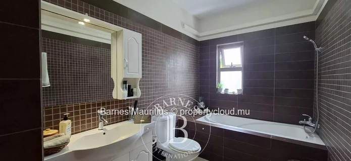 RIVIERE NOIRE - Contemporary Apartment - 3 Bedrooms
