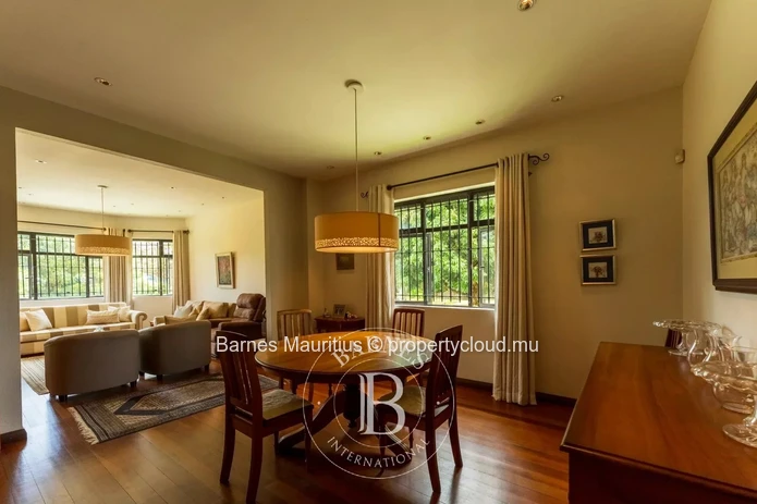 VACOAS - Magnifique maison familiale au charme intemporel – 5 chambres à coucher
