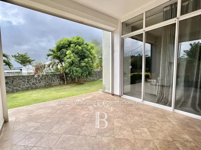 TAMARIN - Duplex in a Serene Area - 4 Bedrooms