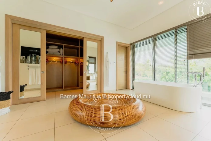 ANAHITA GOLF RESORT - Exceptional Villa 4 Bedrooms  with pool