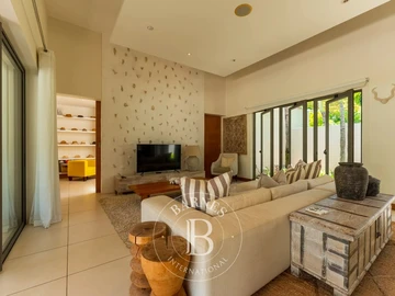 5 Bedroom Villa