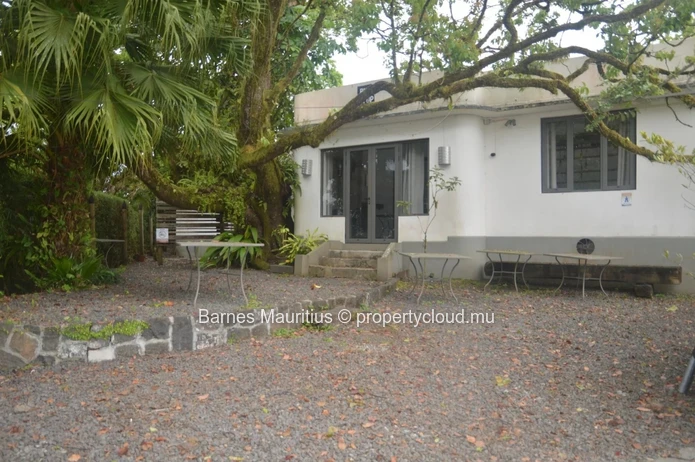 CUREPIPE - 2 detached houses that can be used as retail spaces - 420 m²