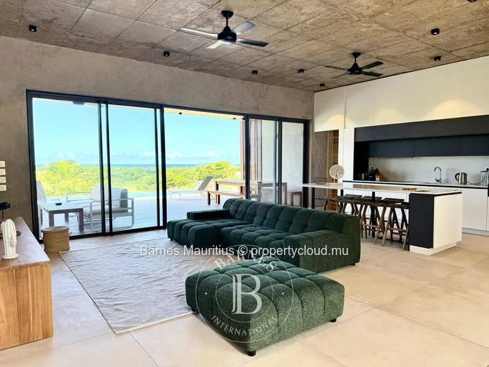 BEL OMBRE - Chic Villa with Sea and Golf Views - 4 Bedrooms